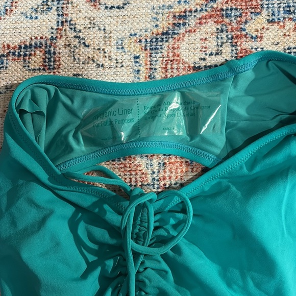 Robin Piccone Aubrey Bandeau One Piece Swimsuit in Ocean SZ 8 NWOT - Picture 4 of 5
